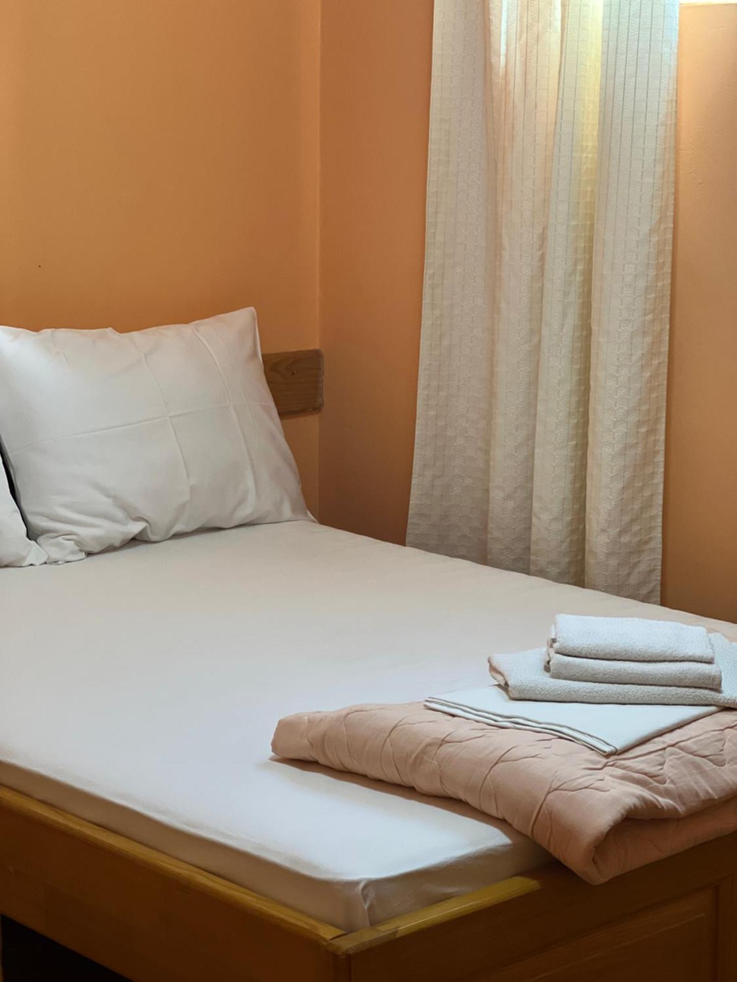 Hotel Sirena Marta à Sutomore Extérieur photo